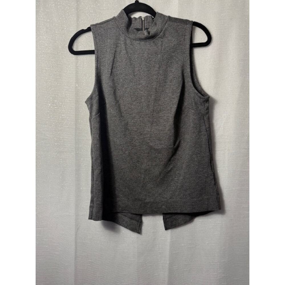 BANANA REPUBLIC GREAY TANK WITH ZIPPER BACK SIZE SMALL